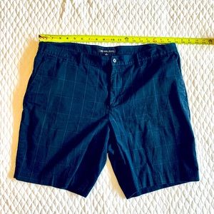 Michael Kors men’s shorts, blue with stripes, 38